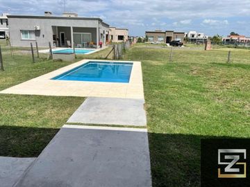 Casa en venta de 4 dormitorios c/ cochera en San felipe