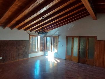 Casa esquina en Venta Barrio Trapiche Godoy Cruz