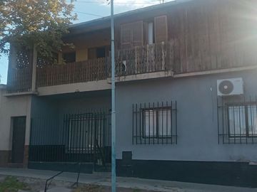 Casa esquina en Venta Barrio Trapiche Godoy Cruz