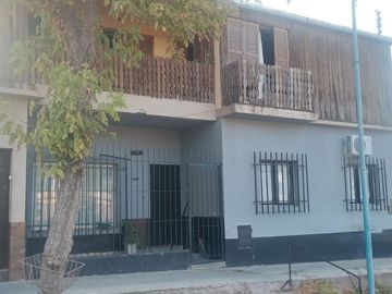 Casa esquina en Venta Barrio Trapiche Godoy Cruz