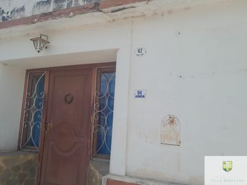 Venta casa en Villa Cura Brochero-OPORTUNIDAD zona comercial K119CB