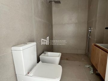 Casa en venta de 4 dormitorios al Rio en Nordelta El Yacht