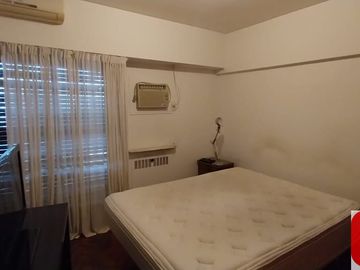 Departamento en venta de 2 dormitorios con cochera y baulera en Parque Patricios