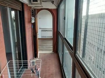 Departamento en venta de 2 dormitorios con cochera y baulera en Parque Patricios