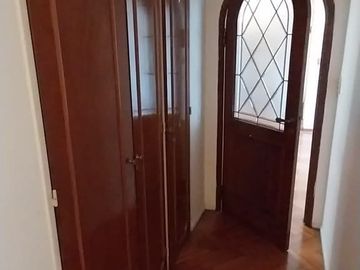 Departamento en venta de 2 dormitorios con cochera y baulera en Parque Patricios