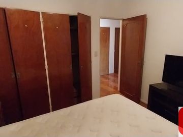 Departamento en venta de 2 dormitorios con cochera y baulera en Parque Patricios