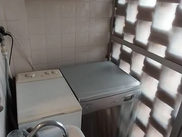 Departamento en venta de 2 dormitorios con cochera y baulera en Parque Patricios