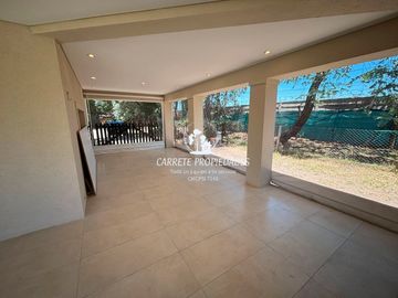 Casa en venta de 4 ambientes y Escritorio. Sausalito. Oportunidad.