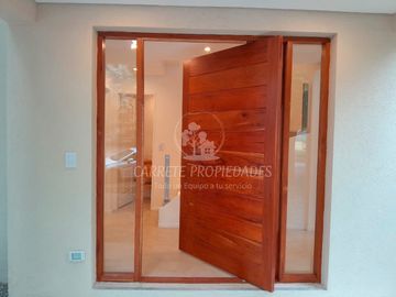 Casa en venta de 4 ambientes y Escritorio. Sausalito. Oportunidad.