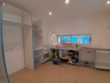 Casa en venta de 4 ambientes y Escritorio. Sausalito. Oportunidad.