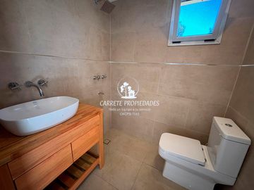 Casa en venta de 4 ambientes y Escritorio. Sausalito. Oportunidad.
