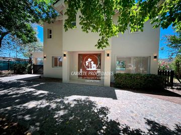 Casa en venta de 4 ambientes y Escritorio. Sausalito. Oportunidad.