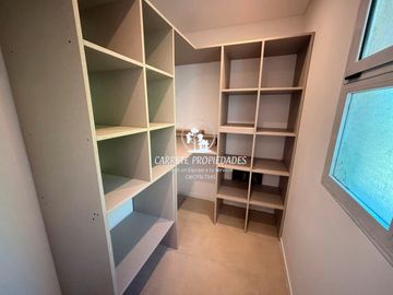 Casa en venta de 4 ambientes y Escritorio. Sausalito. Oportunidad.