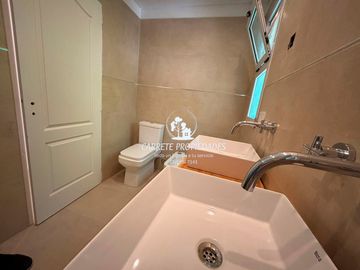 Casa en venta de 4 ambientes y Escritorio. Sausalito. Oportunidad.