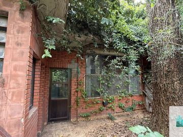 PH al frente con ent. independiente, garage, fondo y terraza, Floresta.