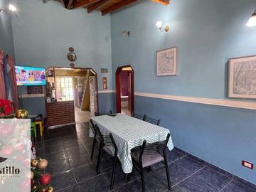 Casa en venta de 3 dormitorios c/ cochera en Morón