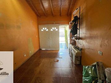 Casa en venta de 3 dormitorios c/ cochera en Morón