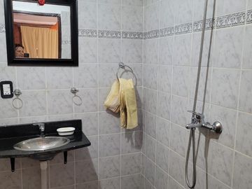 Casa en venta c/ cochera en Villa El Chocón