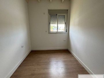Dúplex en venta de 3 dormitorios c/ cochera en Los Horneros