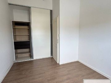 Dúplex en venta de 3 dormitorios c/ cochera en Los Horneros