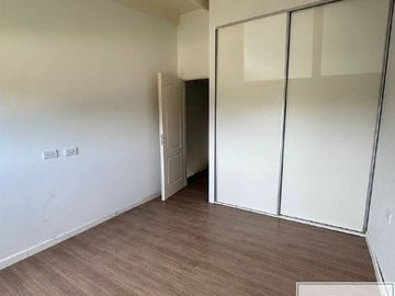 Dúplex en venta de 3 dormitorios c/ cochera en Los Horneros