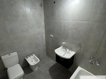 Dúplex en venta de 3 dormitorios c/ cochera en Los Horneros