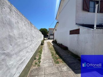 Dúplex en venta de 2 dormitorios c/ cochera en Mar del Tuyú