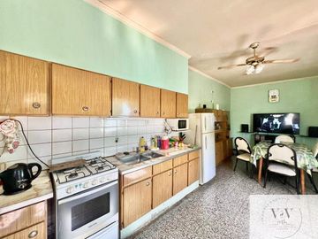 Casa en venta de 2 dormitorios c/ cochera en San Cayetano