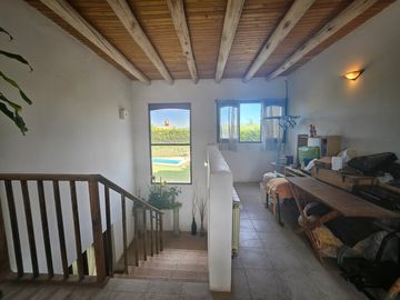 Casa en venta de 4 dormitorios c/ cochera en Luzuriaga