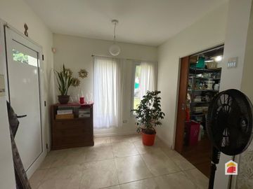Solares de San Alfonso. Casa en venta de 2 dormitorios c/ cochera. Villa Allende