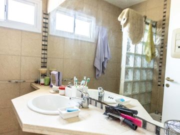 Departamento en venta de 2 dormitorios c/ cochera en La Falda