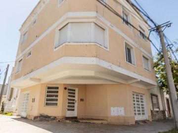 Departamento en venta de 2 dormitorios c/ cochera en La Falda