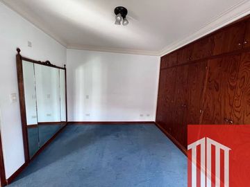 Casa en venta de 3 dormitorios c/ cochera en Universitario