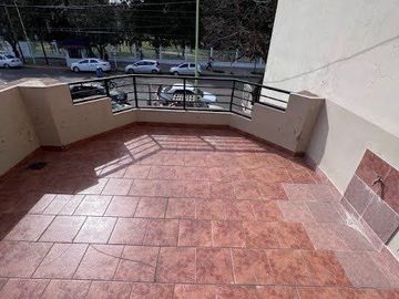 Casa en venta de 3 dormitorios c/ cochera en Universitario