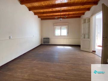 Casa en venta de 2 dormitorios c/ cochera en Naposta