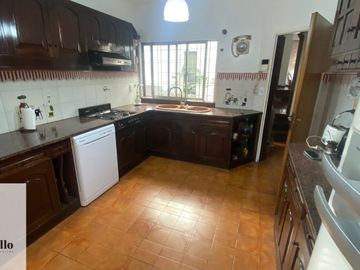 Casa 5 ambientes venta Moreno