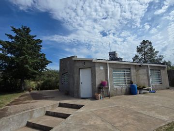 Casa en venta de 1 dormitorio c/ cochera en Las Lomitas