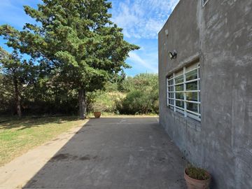 Casa en venta de 1 dormitorio c/ cochera en Las Lomitas