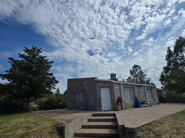 Casa en venta de 1 dormitorio c/ cochera en Las Lomitas