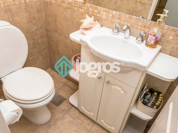 Departamento en venta de 3 dormitorios con cochera en Microcentro