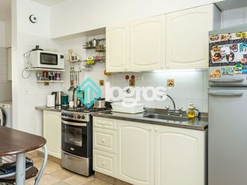 Departamento en venta de 3 dormitorios con cochera en Microcentro