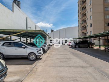 Departamento en venta de 3 dormitorios con cochera en Microcentro