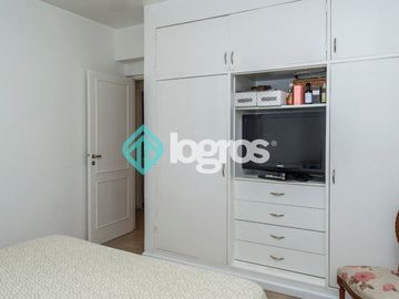 Departamento en venta de 3 dormitorios con cochera en Microcentro