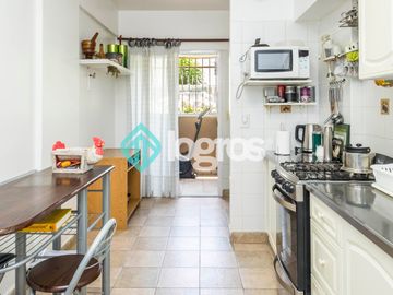 Departamento en venta de 3 dormitorios con cochera en Microcentro