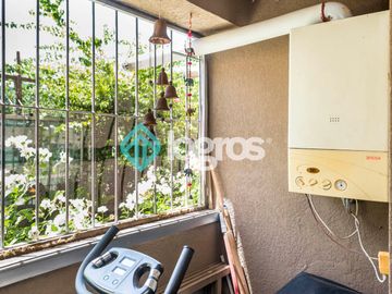 Departamento en venta de 3 dormitorios con cochera en Microcentro