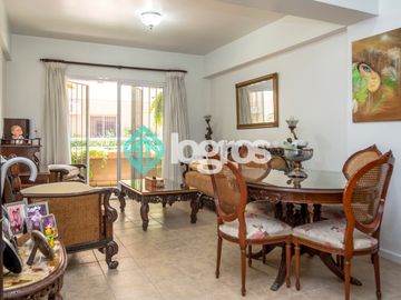 Departamento en venta de 3 dormitorios con cochera en Microcentro