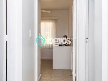 Departamento en venta de 3 dormitorios con cochera en Microcentro
