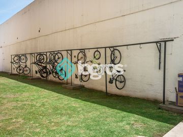 Departamento en venta de 3 dormitorios con cochera en Microcentro
