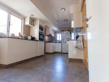 VENTA 4 AMB + BALCON TERRAZA + 143 M2