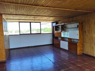 B° BOMBAL - CASA MULTIFUNCIONAL EN VENTA-4 Dormitorios-4 Baños - Ascensor- Piscina